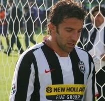 Genoa-Juventus 3 - 2. Del Piero promite că ?bătrâna doamnă? nu renunţă la luptă (VIDEO) 	

