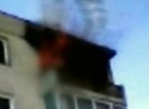 Tragedie la Braşov: Un bătrân a ars de viu în propria casă (VIDEO)