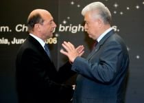 Voronin reacţionează dur la discursul lui Băsescu: România se amestecă în afacerile interne ale Moldovei