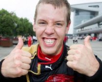 Formula 1 continuă să ofere surprize: Vettel, în pole position la MP al Chinei (VIDEO)