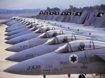 Israelul pregăteşte un atac armat asupra instalaţiilor nucleare iraniene