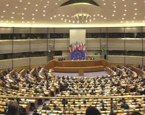 Europarlamentarii vor un raport despre cheltuirea fondurilor UE în România


