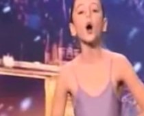 Cântăreaţă excepţională, la numai zece ani. O fetiţă uimeşte juriul emisiunii ?Britain's Got Talent? (VIDEO)