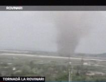 O tornadă de praf s-a format din senin, la Rovinari (VIDEO)