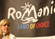 Imnul Turistic ?Romania, the Land of Choice? se lansează în prezenţa ministrului Elena Udrea 
