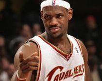 "King" James scrie istorie. LeBron, desemnat MVP-ul sezonului 08/09 în NBA (VIDEO)