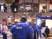 Şeful BGS şi 54 de agenţi, urmăriţi penal în dosarul scandalului de la Mall (VIDEO)