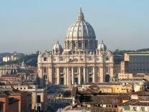 Vaticanul împrumută credincioşii cu dobândă de 4,5%
