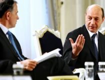 Omagierea Papei Ioan Paul al II-lea, prilej pentru Geoană de a boicota discursul lui Băsescu