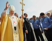 Papa Benedict a denunţat ?manipularea ideologică a religiei? în scopuri politice