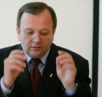 Flutur: PSD a încurcat campania pentru PE cu cea pentru prezidenţiale
