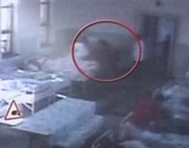 Adolescent imobilizat şi bătut la Spitalul de Psihiatrie Socola (VIDEO)