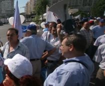 Protest al sindicaliştilor în faţa Guvernului, pentru salvarea cocseriei de la Sidex Galaţi