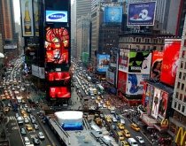 Pietonii, stăpâni în Times Square. Circulaţia maşinilor, blocată (VIDEO)