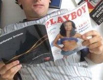 Hugh Hefner renunţă la iepuraşi? Milionarul ar putea vinde Playboy-ul