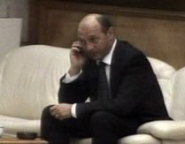Traian Băsescu, blocat pe Aeroportul Otopeni din cauza furtunii