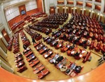 Românii, singurii din Europa care percep Parlamentul ca cea mai coruptă instituţie
