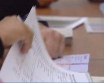 Ora 21.00: 27,21% dintre alegători s-au prezentat la vot. În Bucureşti, cea mai scăzută prezenţă (VIDEO)