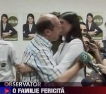 Preşedintele a sărbătorit "succesurile" Elenei Băsescu, pe melodia "Fetele lui tata" (VIDEO)