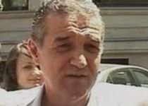 Europarlamentarul Gigi Becali nu are voie să părăsească România (VIDEO)