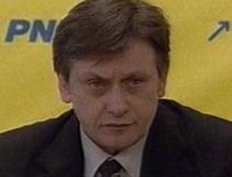 Antonescu: Discursul lui Băsescu, o construcţie electorală. Guvernul Boc nu are un program anticriză