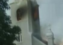 O biserică din Bihor a ars aproape în întregime din cauza unui scurtcircuit (VIDEO)