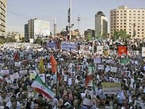 Regimul iranian închide gura opoziţiei, a presei şi a protestatarilor