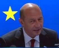 Băsescu, întrebat despre Monica Iacob-Ridzi: "Nu eu mă ocup de miniştri!" (VIDEO)
