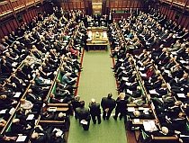 Parlamentarii britanici primesc creşteri salariale, după ce au folosit bani publici în interes personal
