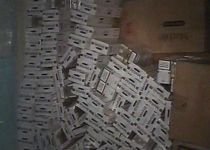Peste 1.000 pachete de ţigări şi zeci de sticle cu băuturi alcoolice, confiscate în vama Naidăş (VIDEO)