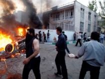 Peste 2.000 de oameni, arestaţi în urma protestelor din Teheran
