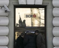 BCR a redus dobânzile la creditele în lei pentru clienţii corporate şi la depozite 