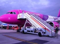 Un avion Wizz Air a decolat de pe aeroportul Băneasa cu două ore întârziere