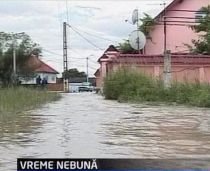 România, la cheremul ploilor: O mie de gospodării afectate. Vezi bilanţul inundaţiilor şi prognoza meteo (VIDEO)