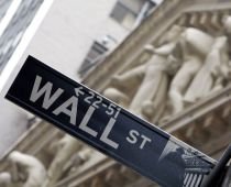 Wall Street urcă pe seama acţiunilor bancare, după comentarii optimiste ale analiştilor
