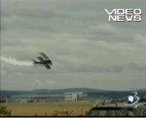 Un avion a scăpat de sub control în Germania, în timpul unei acrobaţii aeriene periculoase (VIDEO)