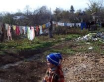 Banca Mondială: Numărul românilor care trăiesc în sărăcie absolută va creşte cu aproape două procente în 2009