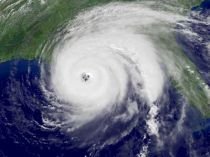 Bill Gates vrea să sponsorizeze un proiect de oprire a uraganelor
