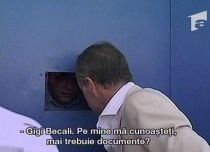 Becali, pac-pac, în vizită la Penescu. Gardienii nu l-au lăsat să intre în penitenciar (VIDEO)