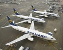 Ryanair anunţă profit de 195 milioane dolari. Compania aeriană vrea să taxeze pasagerii pentru folosirea toaletei