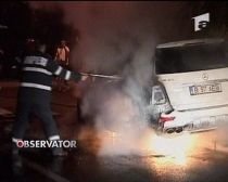 Maşină de 60.000 de euro, incendiată la Braşov (VIDEO)