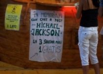 Shaorma şi Regele Pop: O promoţie pe gustul fanilor lui Michael Jackson (FOTO)
