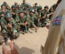 Londra avertizează că ar putea sta câteva decenii în Afganistan 
