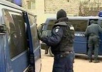 Dosarul "Buldozerul": Bărbatul care a lovit mai multe maşini de poliţie în Borşa, încă în libertate