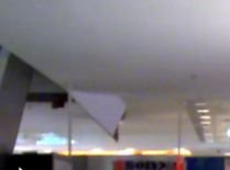 O bucată din tavanul unui magazin din Plaza Romania s-a prăbuşit (VIDEO)