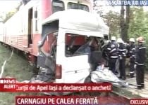 Microbuz lovit de tren în judeţul Iaşi. 13 persoane au murit, printre care şi un copil (VIDEO)