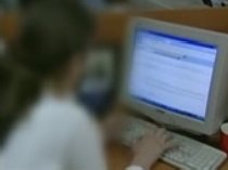 Cazurile în care tinerii postează pe Internet înregistrări cu caracter pornografic s-au înmulţit
