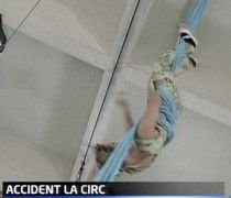 Accidente la circ. Două acrobate au căzut, pe rând, de la 4 metri, în decurs de două săptămâni (VIDEO)