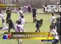 Permis minorilor sub 14 ani: bătaie generală la meciul de copii dintre Boca şi River (VIDEO)
