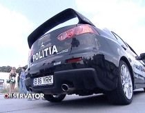 Titi Aur i-a învăţat pe poliţişti cum să conducă o maşină sport (VIDEO)